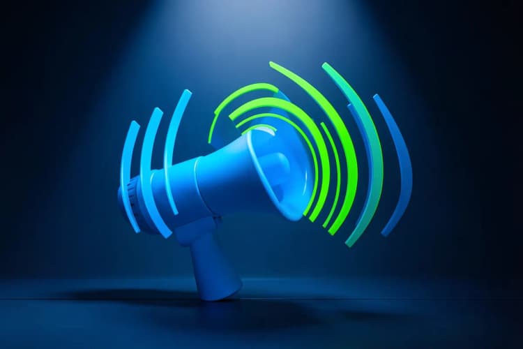Um megafone emitindo ondas sonoras estilizadas em direção a um grupo de ícones de motocicleta.