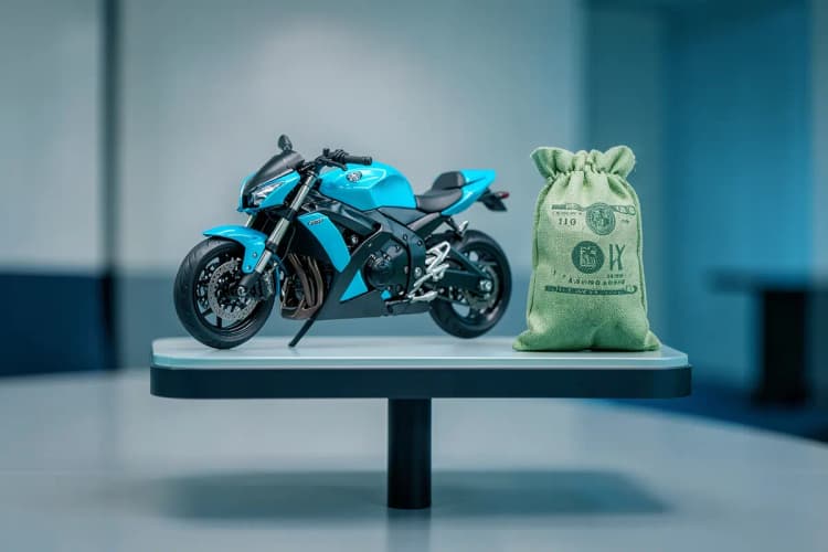 Uma balança com uma motocicleta de um lado e um saco de dinheiro do outro, simbolizando o equilíbrio entre investimento e retorno em uma franquia.